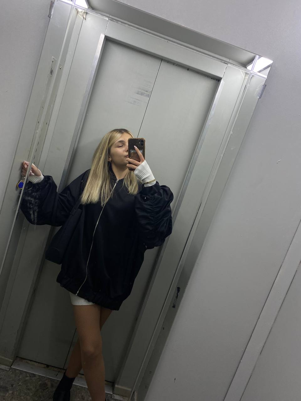 #зарисовкивыходных
Не понимаю зачем эти 3 дня в середине праздничных дней.. | Сетка — социальная сеть от hh.ru