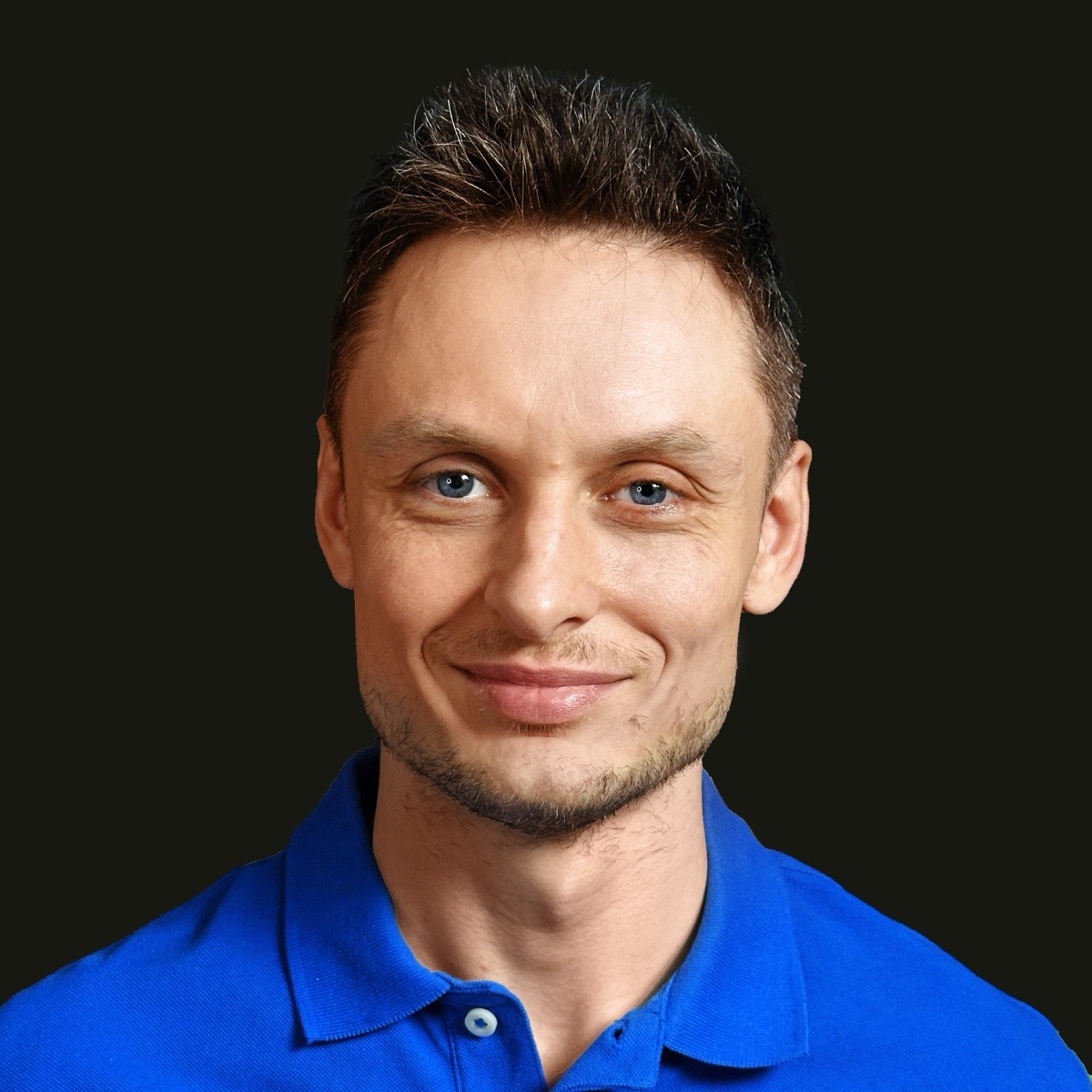 Александр Комар