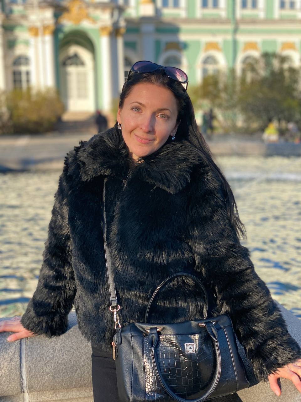 Друзья, приветствую 🙂 Немного личного контента. Вчера с сыном вернулись из Питера- Лёша первый раз ехал в 2х этажном поезде, летал на самолете и был в Адлере и, собственно, Санкт- Петербурге | Сетка — социальная сеть от hh.ru