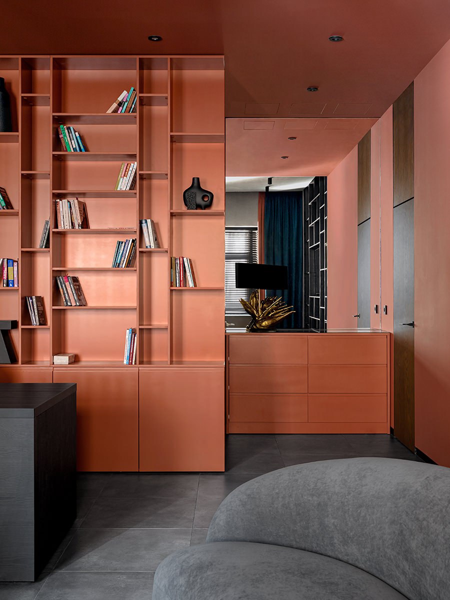 Дизайнеры Дарья Папкова и Марта Балашова спроектировали атмосферный офис психолога в доме со столетней историей. Каким он получился смотрите и читайте на сайте wajournal.ru | Сетка — социальная сеть от hh.ru