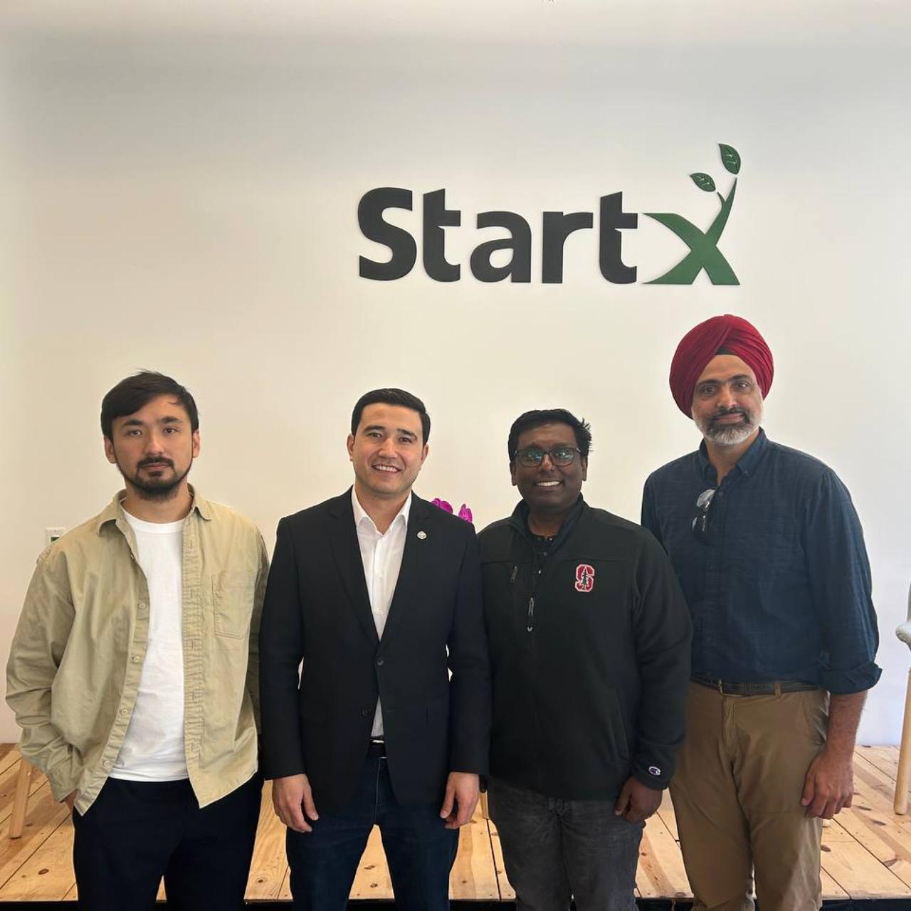 Узбекистан выстраивает венчурный мост в Кремниевую долину
IT Park Ventures провёл серию встреч в Кремниевой долине для интеграции узбекских стартапов в глобальные экосистемы | Сетка — социальная сеть от hh.ru