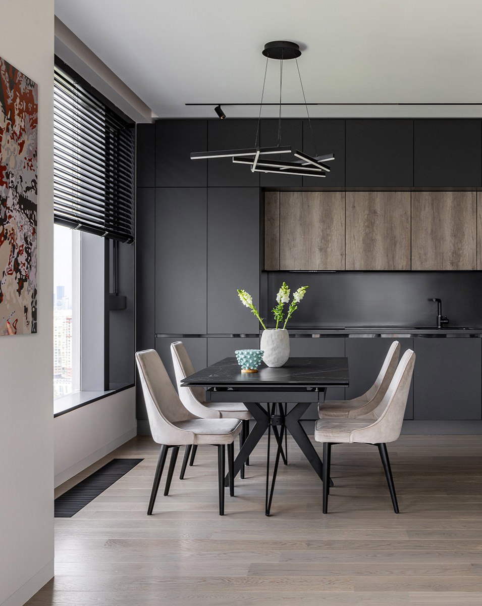 От монохрома к ярким акцентам — как дизайнер Анна Попова создала функциональный и эстетичный интерьер для семьи, ценящей живое общение и красивые виды. Смотрите и читайте на сайте wajournal.ru | Сетка — социальная сеть от hh.ru