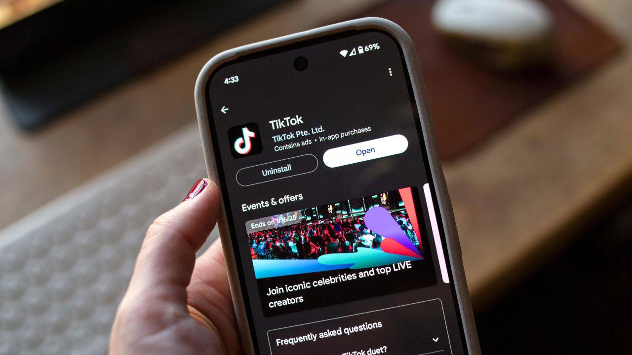 TikTok, кажется, не продадут никогда. Трамп готов продлить дедлайн на продажу, если до 19 июня никто его не купит.
Невольно вспоминается, откуда появилась фраза «последнее китайское предупреждение» | Сетка — социальная сеть от hh.ru