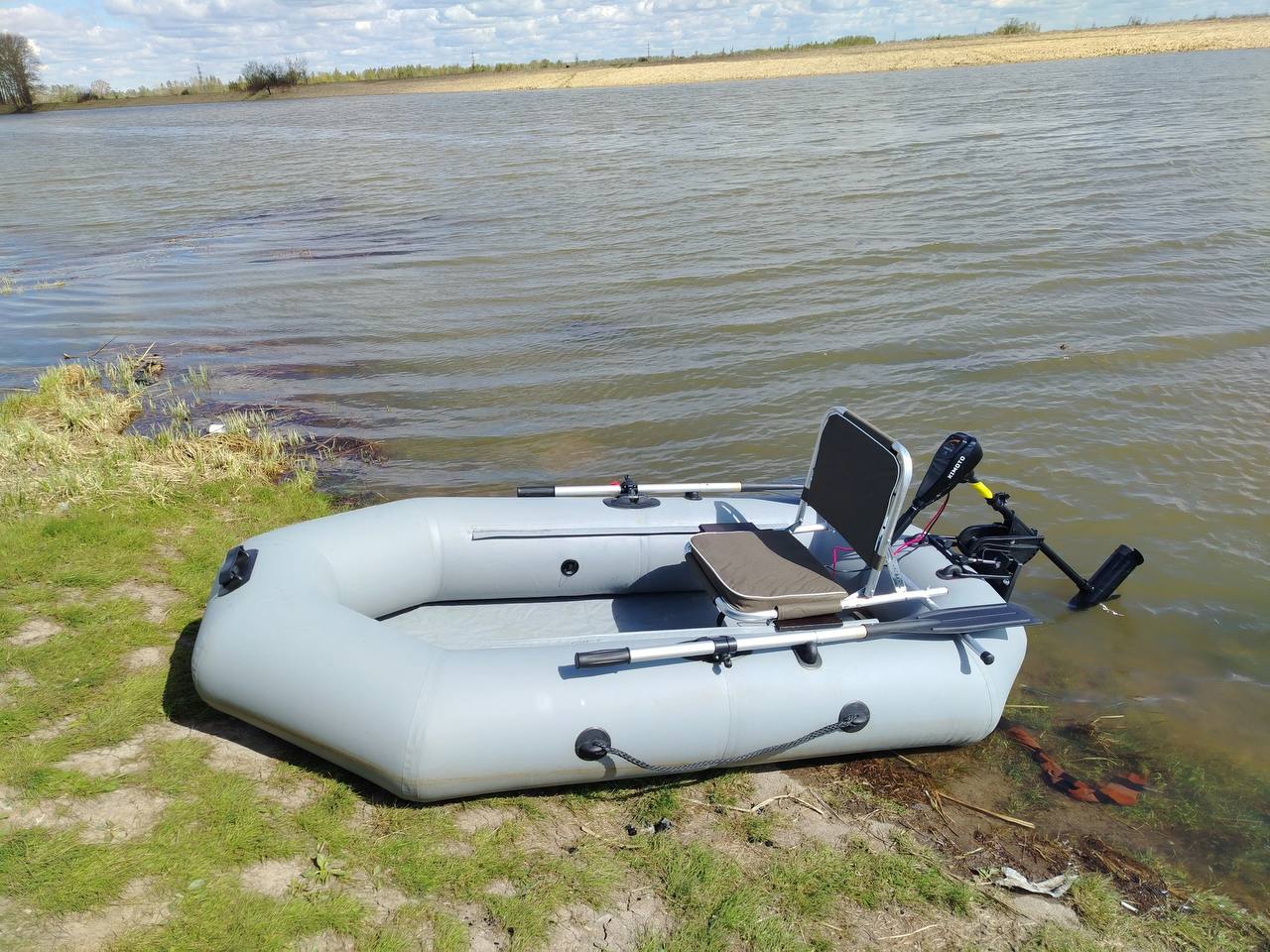 Пока рыбалка с лодки под запретом, прибыл на водоем прокатиться | Сетка — социальная сеть от hh.ru