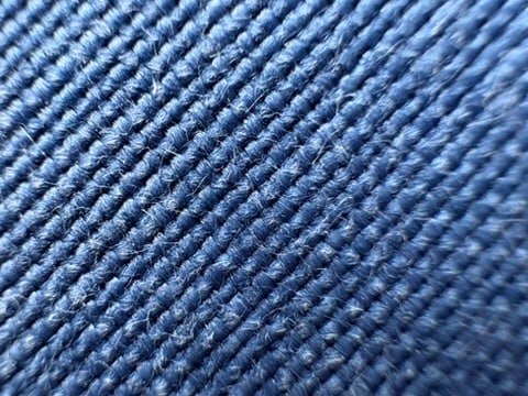 Камера 16-го iPhone очень и очень меня порадовала.На 2-м фото макро–режим с расстояния меньше чем в сантиметр.
А позже я еще опубликую сэмплов с видео и там вообще все замечательно | Сетка — социальная сеть от hh.ru