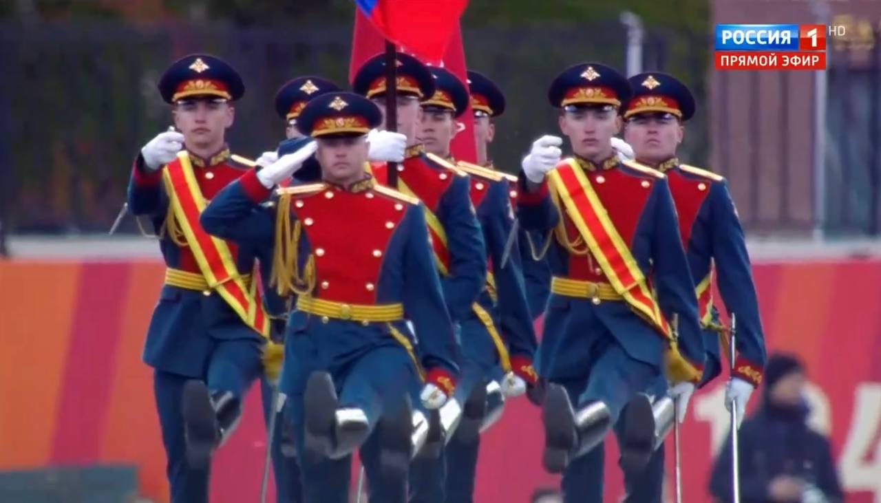 Парад Победы - это всегда торжественно и эмоционально! | Сетка — социальная сеть от hh.ru