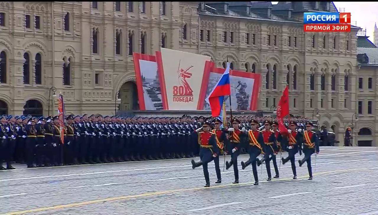 Парад Победы - это всегда торжественно и эмоционально! | Сетка — социальная сеть от hh.ru