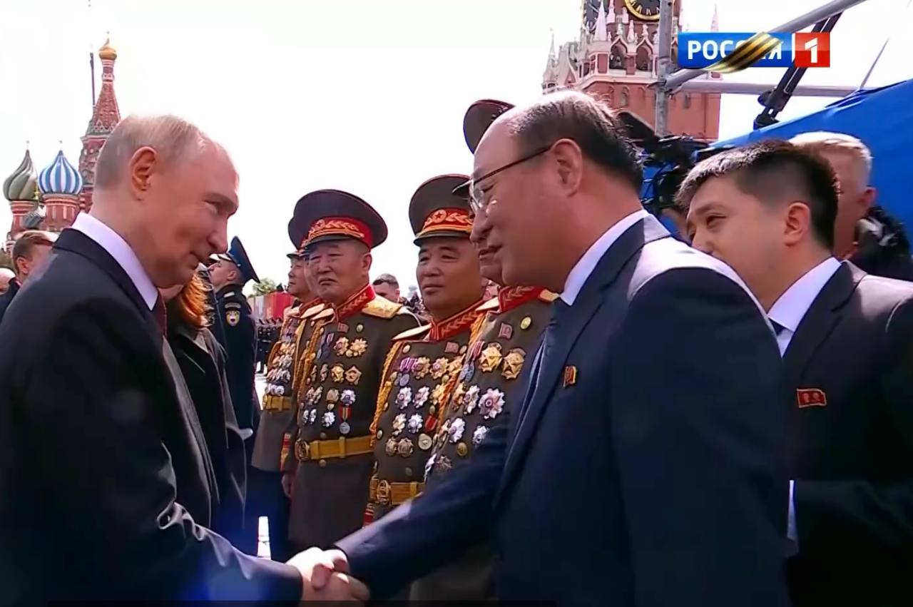 Особенный момент общения Президента с военнослужащими КНДР 🇰🇵 | Сетка — социальная сеть от hh.ru