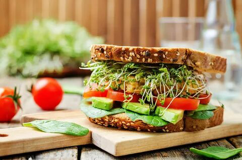 🌿ЛУЧШИЕ СОЧЕТАНИЯ МИКРОЗЕЛЕНИ С ПРОДУКТАМИ – что с чем дружит?
МИКРОЗЕЛЕНЬ – это не просто красивое украшение блюд, это концентрат витаминов и минералов, способный преобразить вкус привычных продуктов | Сетка — социальная сеть от hh.ru