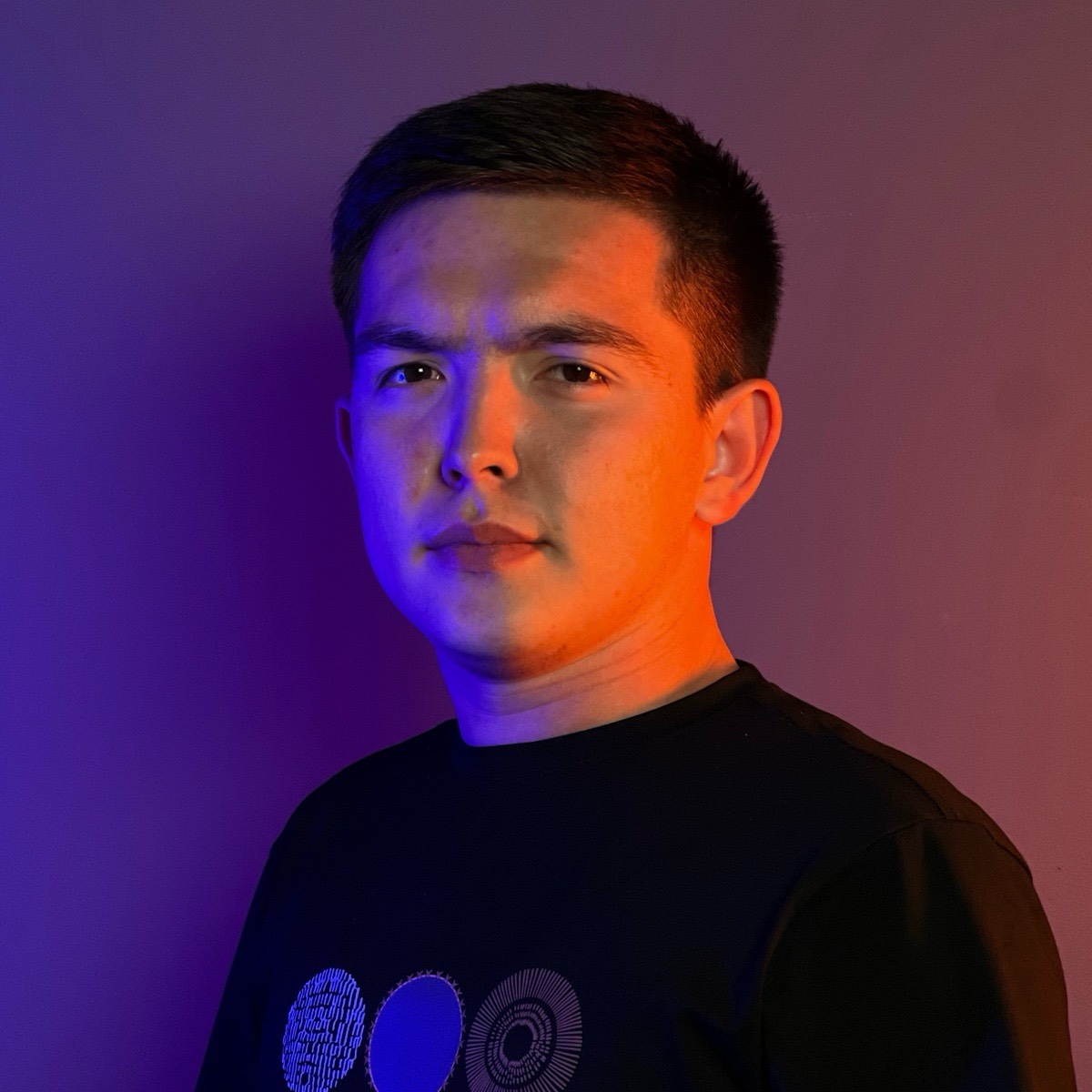 Илхом Рустамов