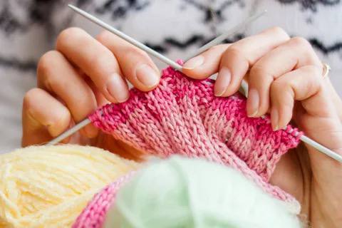 📌 Добро пожаловать в наш канал по вязанию! 🧶
Здесь вы найдете:
• 💡 Уроки по вязанию для начинающих и профессионалов.
• 🧵 Уникальные схемы и идеи для ваших проектов | Сетка — социальная сеть от hh.ru
