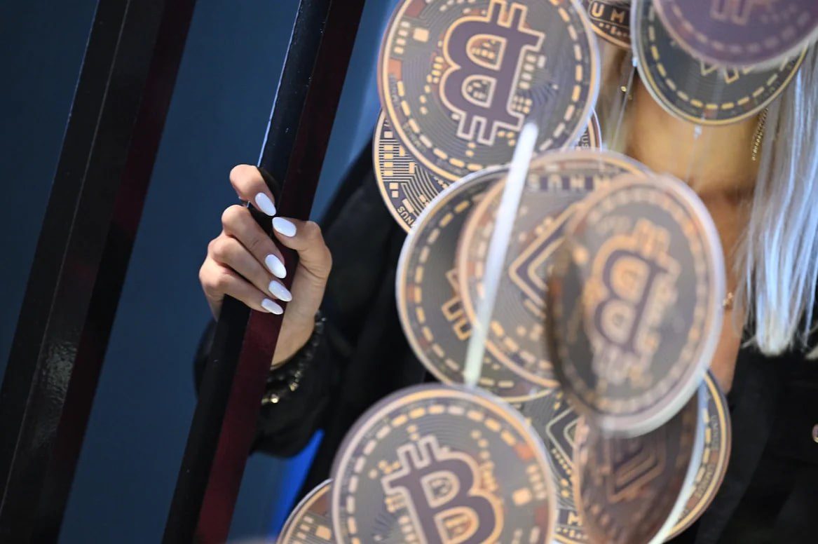 ⏺В Минэнерго согласились ввести полный, круглогодичный запрет на майнинг в Забайкалье и Бурятии
«Деятельность эта будет запрещена не в целом на территории Иркутской области. В южной части | Сетка — социальная сеть от hh.ru