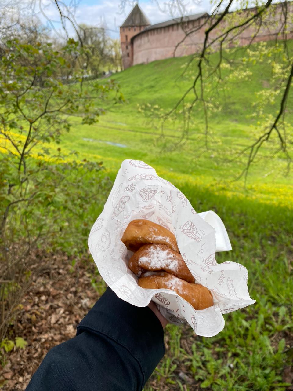 Вчера на фоторужье поймал моменты яркого и очень красивого денечка ☀️🌿
А на видео еще и маленькие утята | Сетка — социальная сеть от hh.ru