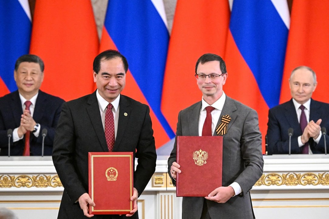 ⏺ ВШЭ подписала несколько стратегических соглашений с двумя крупнейшими университетами Китая — Пекинским университетом и Университетом Цинхуа
Сообщается, что соглашения станут важным шагом в развитии ... | Сетка — социальная сеть от hh.ru