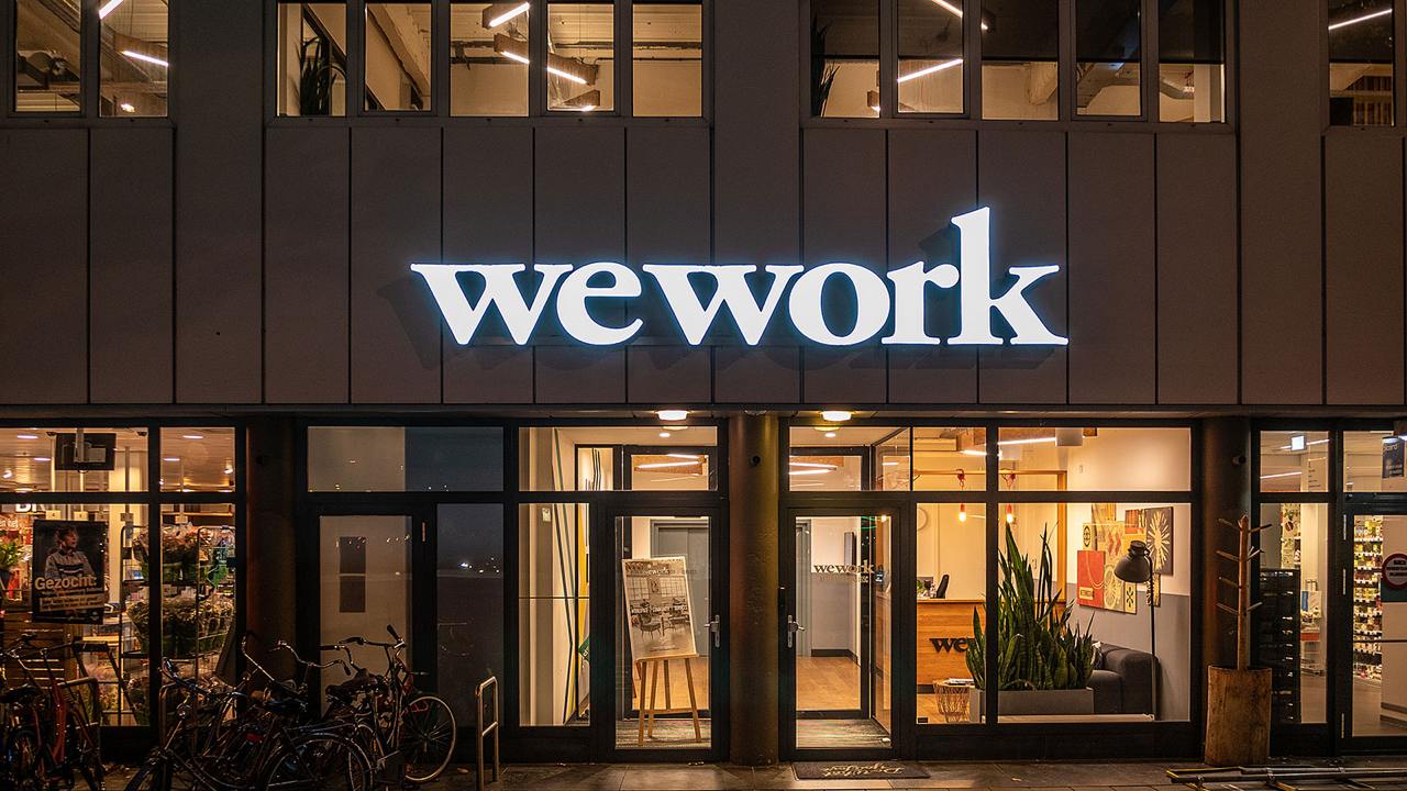 WeWork: как красивая культура стоила $47 миллиардовИ как не повторить эту ошибку у себя
WeWork - очень крутые коворкинги, красивые, с вечеринками, в классных местах | Сетка — социальная сеть от hh.ru