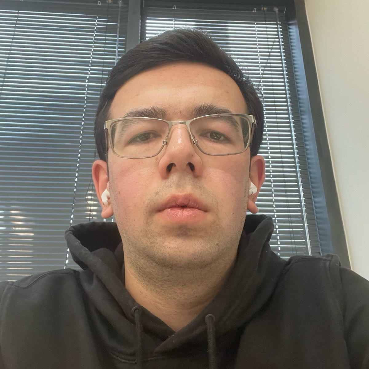 Камрон Носиров