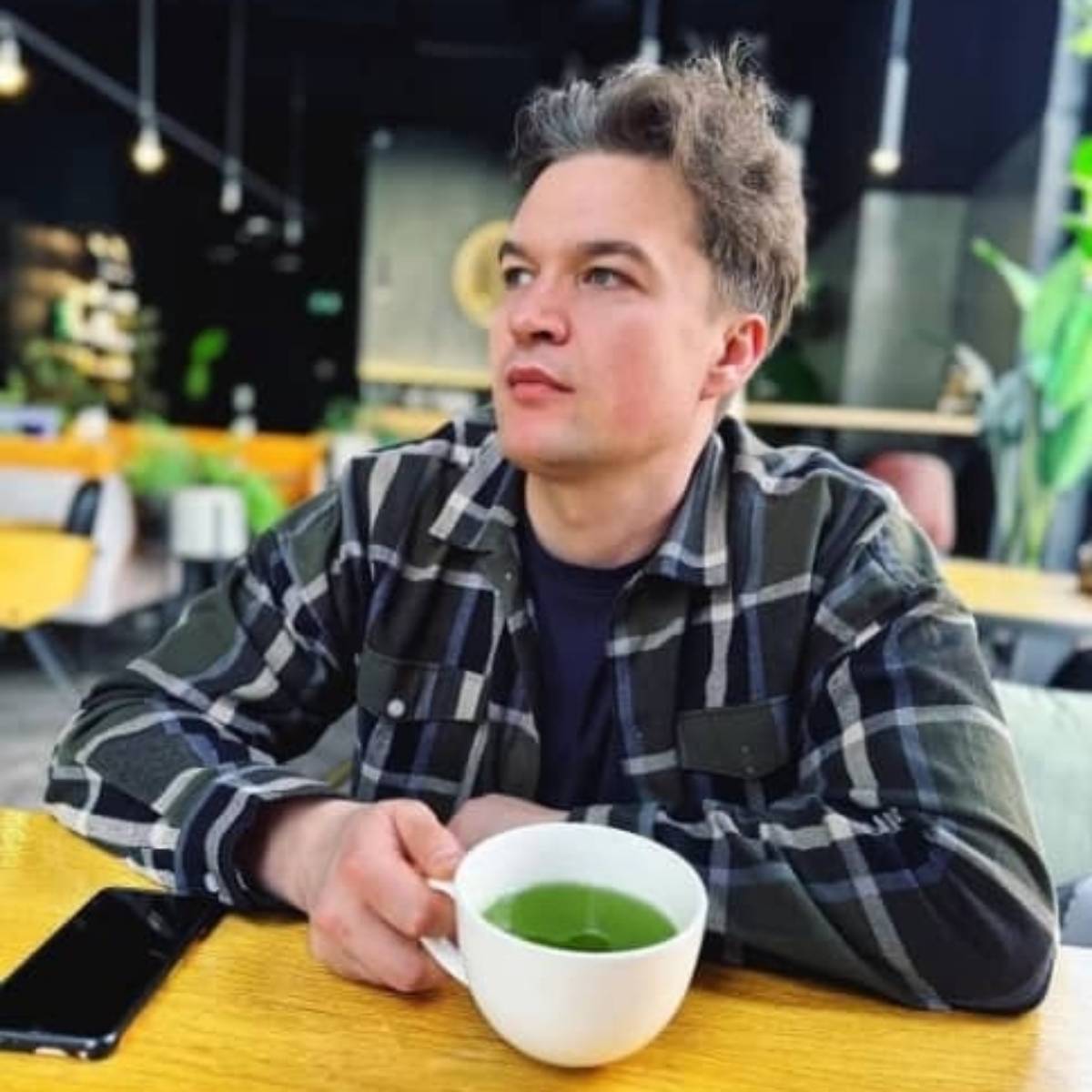 Максим Сурков