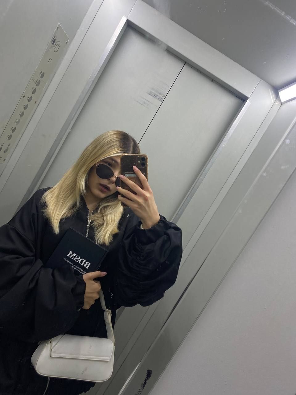 #зарисовкивыходных , так в воскренье бежала бегать, что потом забыла опубликовать традиционную картинку на день тишины.. | Сетка — социальная сеть от hh.ru
