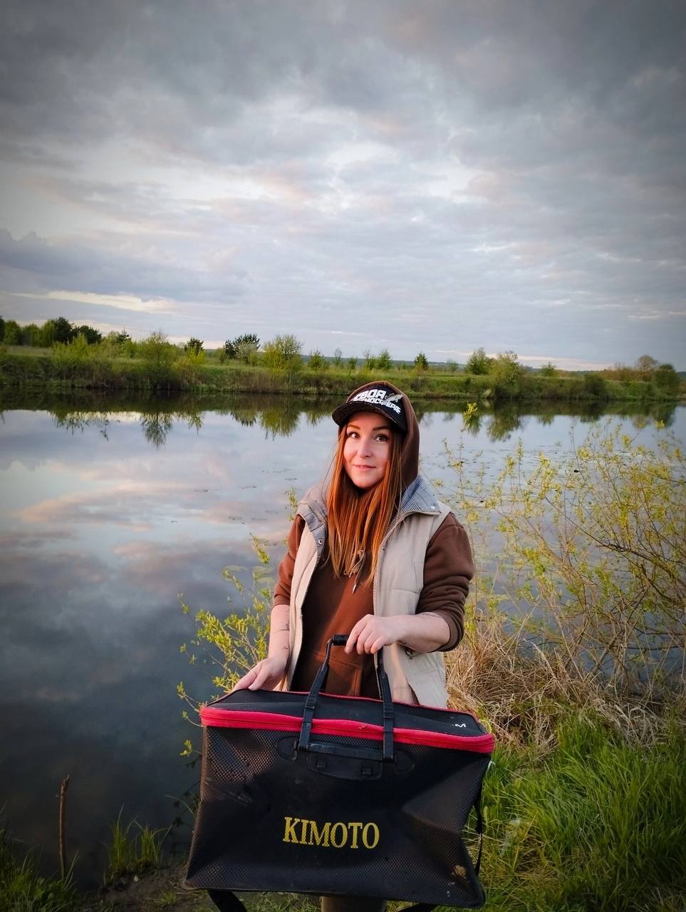 Выбрались вчера с мужем на вечерку 🎣🤗
Муж на фидер. Я на поплавочную удочку🎣
В итоге поплавок остался в лидере 😅
Клевали отличные кабанчики, которых приятно тащить ☺
От Василисы Кузнецовой | Сетка — социальная сеть от hh.ru