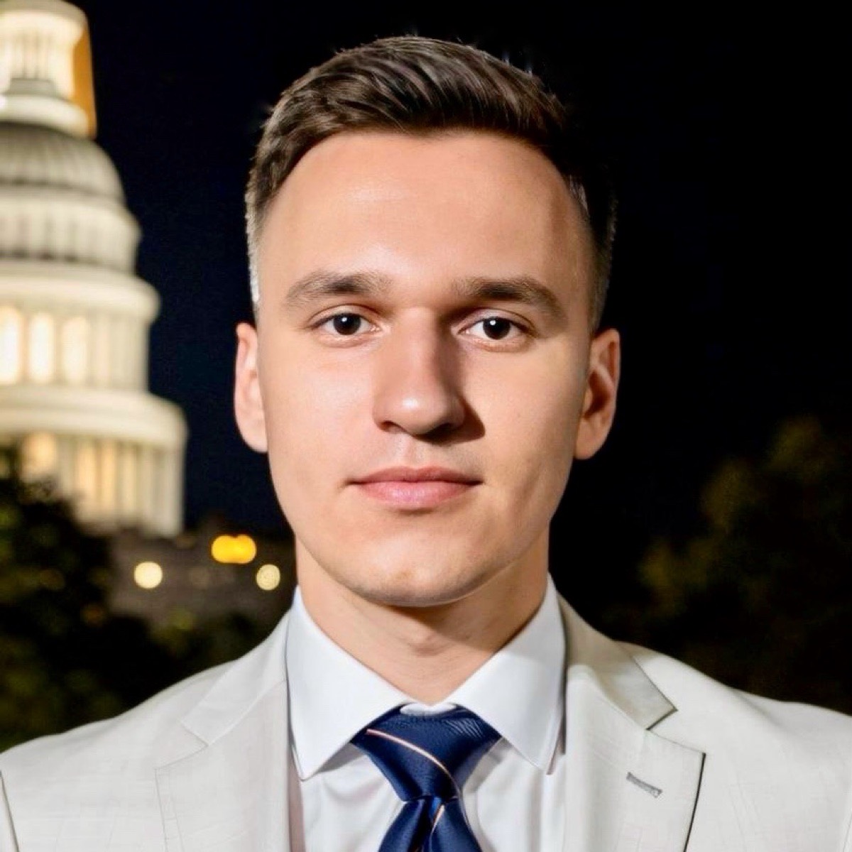 Роман Белава