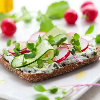 👋ПРИВЕТ,
                                     ДРУЗЬЯ! 👋
ХОТИТЕ ПОЛЕЗНЫЙ И БЫСТРЫЙ ПЕРЕКУС?
Как сделать перекус с микрозеленью за 5 минут? 🥗
Микрозелень - кладезь витаминов! 🌱 Она содержит в несколько ... | Сетка — социальная сеть от hh.ru