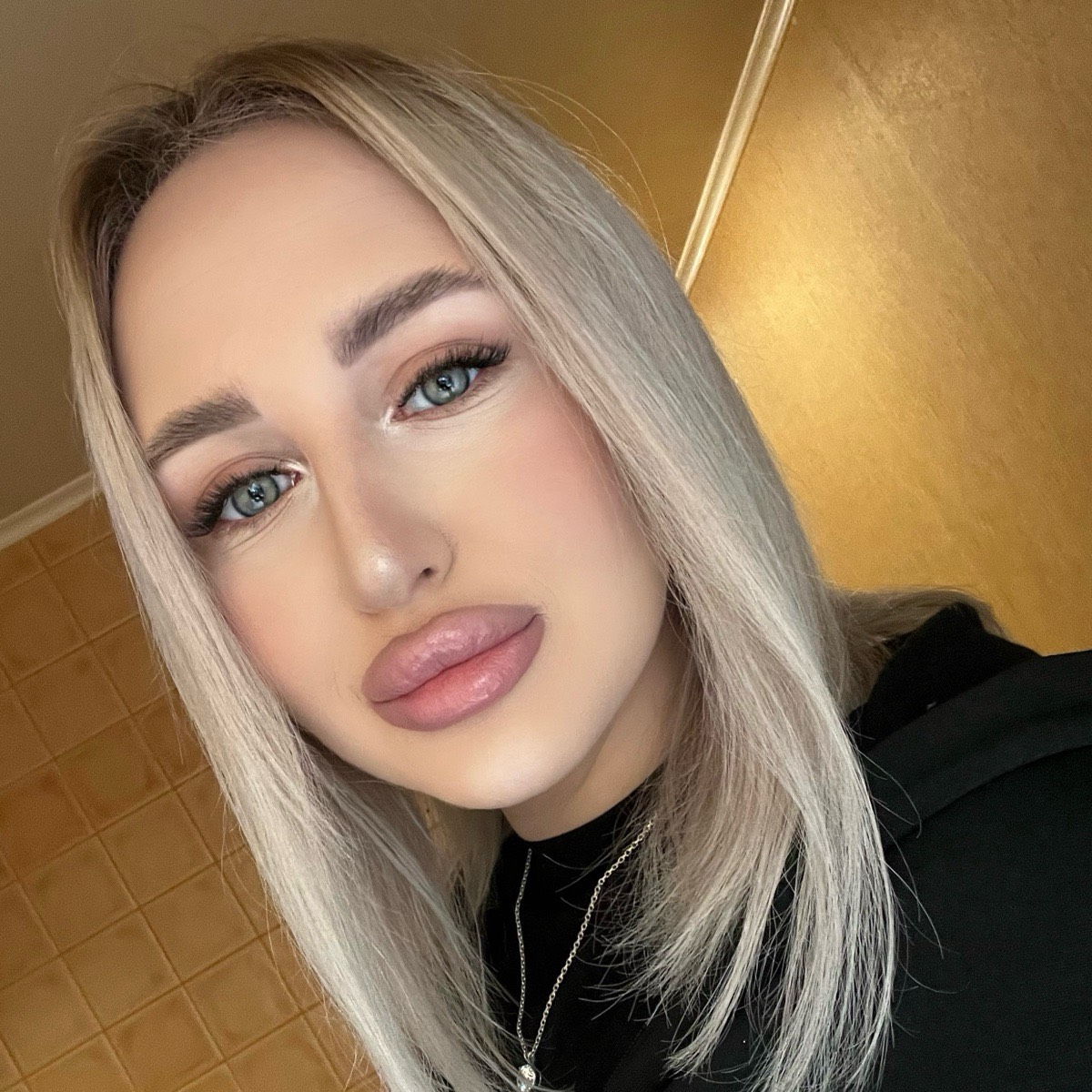 Анастасия Метус