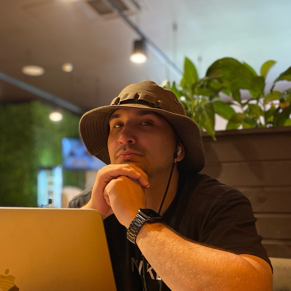 Владислав Будников