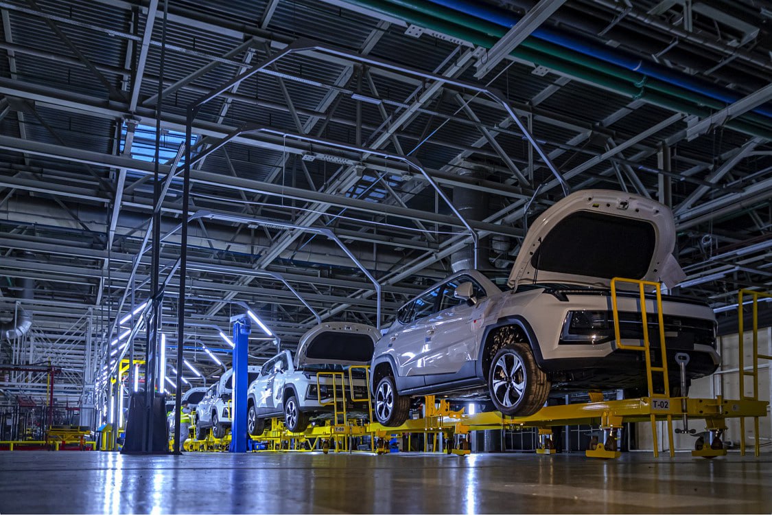 ⏺ Исследование «Ромир»: 83% отечественных автозаводов продолжают работу после ухода западных брендов, 17 % — прекратили производство авто или полностью закрылись
«Значимая часть промышленных мощностей... | Сетка — социальная сеть от hh.ru