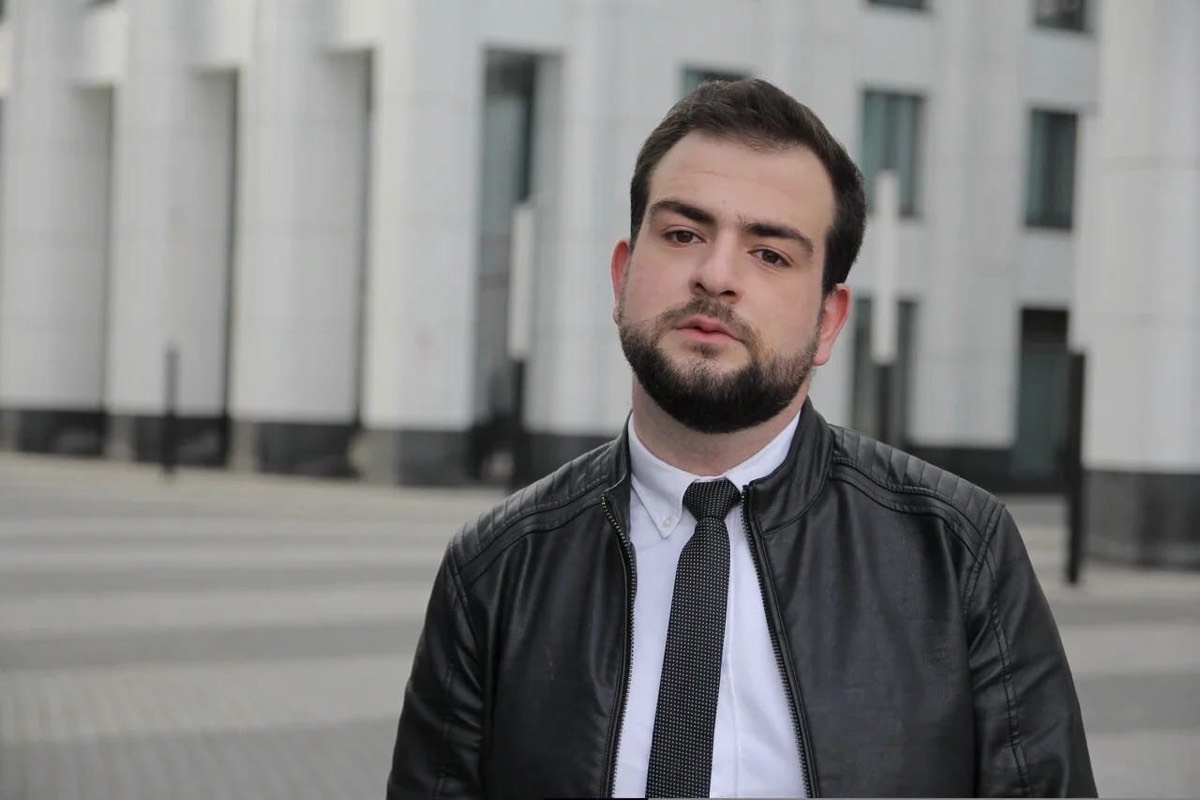 Арсений Артутрович