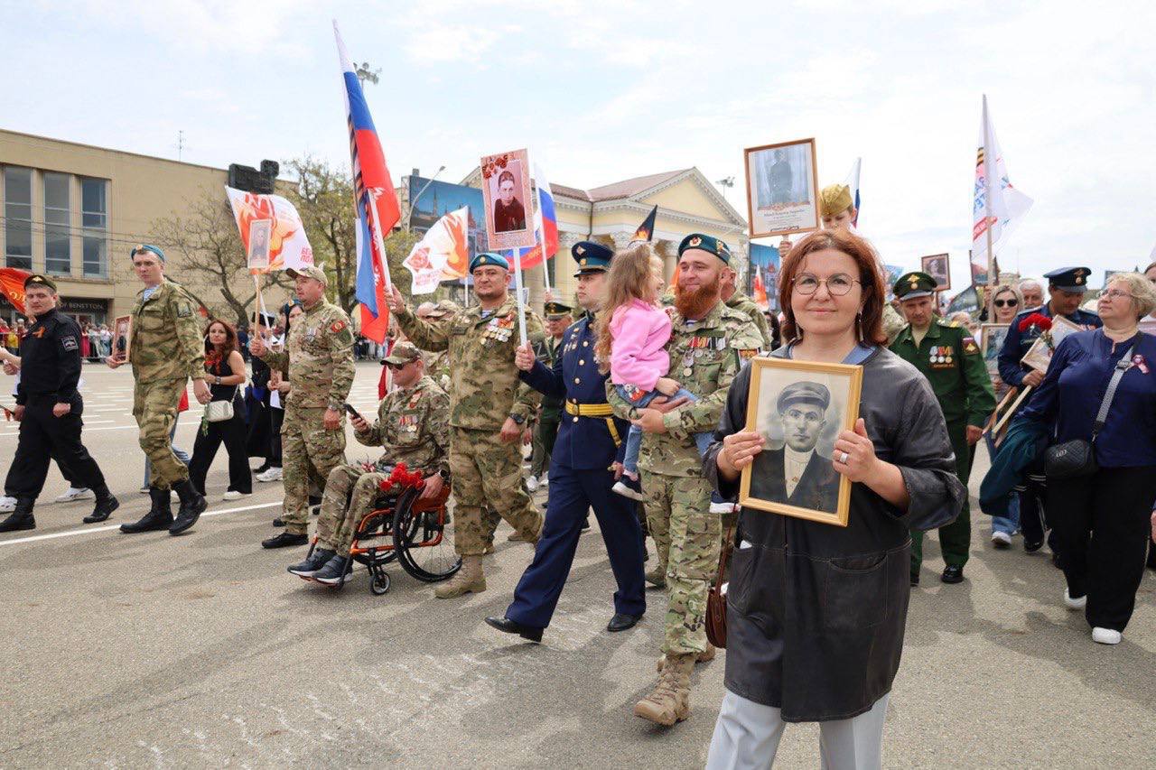 Участники СВО почтили память героев Великой Отечественной войны
Ветераны СВО приняли активное участие в праздновании годовщины Великой Победы | Сетка — социальная сеть от hh.ru