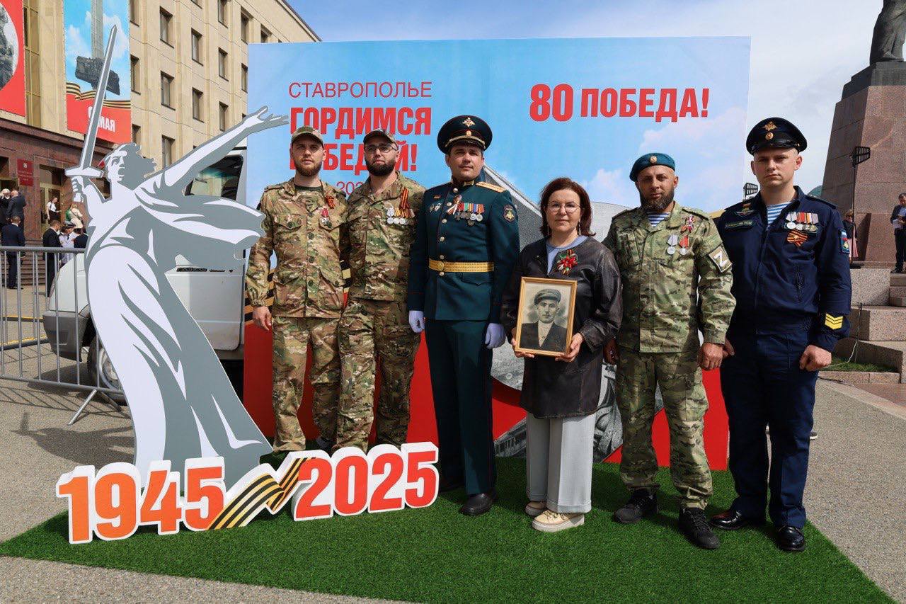 Участники СВО почтили память героев Великой Отечественной войны
Ветераны СВО приняли активное участие в праздновании годовщины Великой Победы | Сетка — социальная сеть от hh.ru