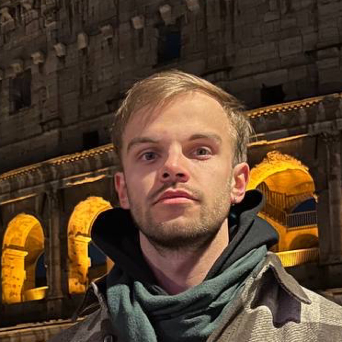 Артем Стенников | Сетка — социальная сеть от hh.ru