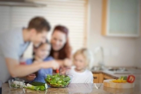 🥗 ЛЕТНИЕ САЛАТЫ С МИКРОЗЕЛЕНЬЮ ДЛЯ ВСЕЙ СЕМЬИ! 👨‍👩‍👧‍👦
Микрозелень – кладезь витаминов и вкуса! 🌿 Добавляйте её в салаты, чтобы сделать их полезнее и интереснее | Сетка — социальная сеть от hh.ru