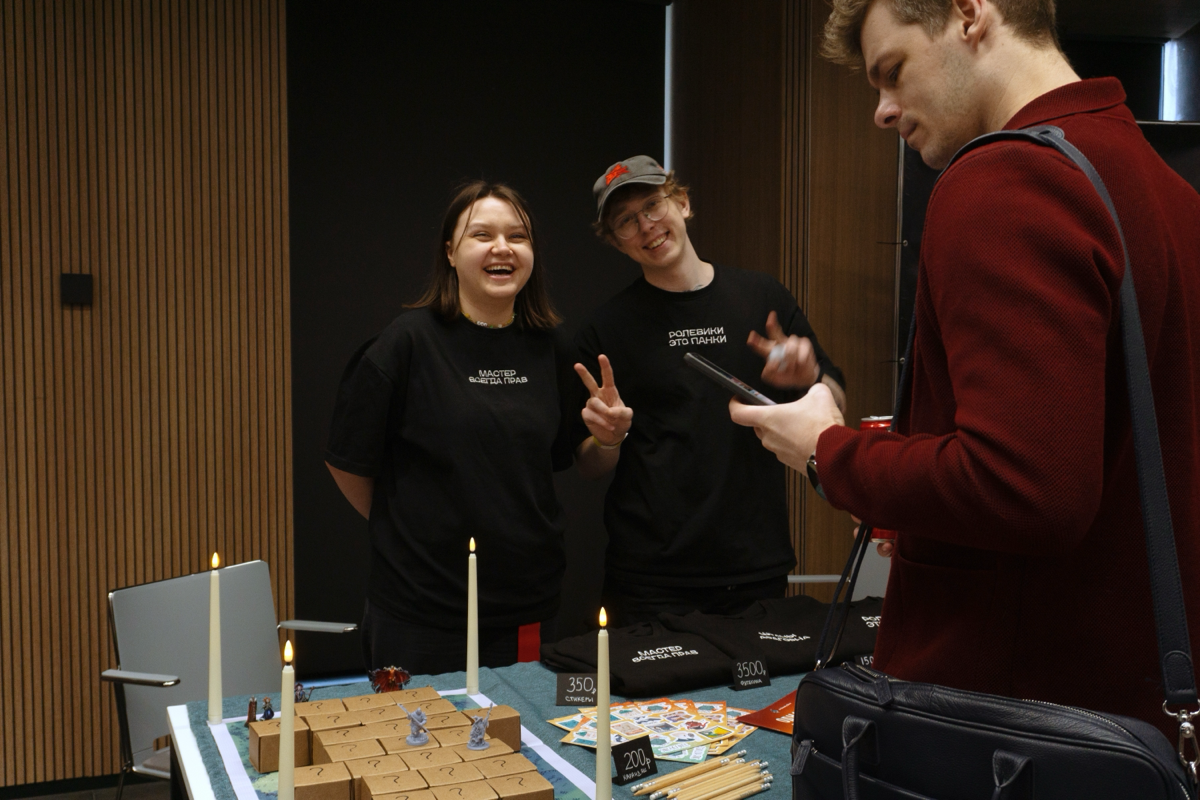 НРИ и Т-Банк | Сетка — социальная сеть от hh.ru