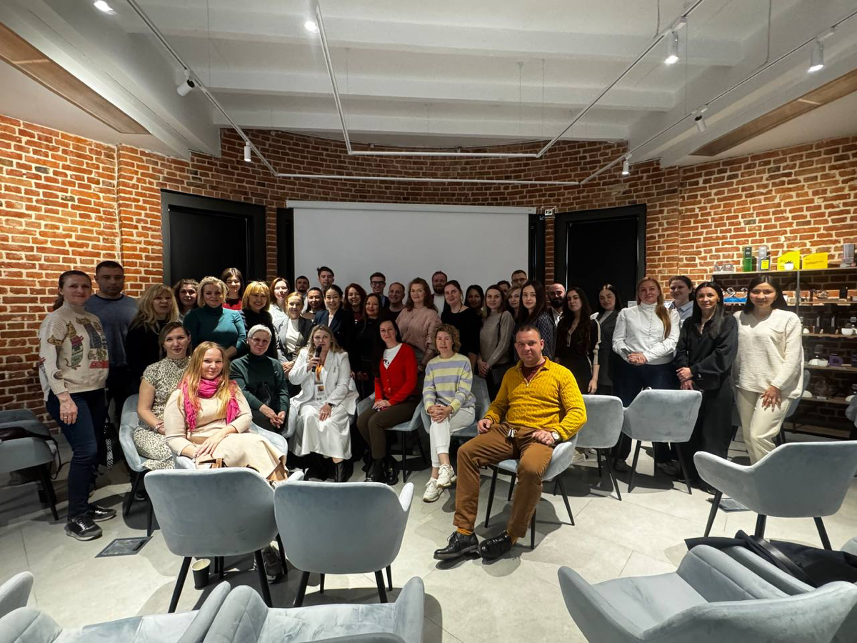 13.05 | Сетка — социальная сеть от hh.ru