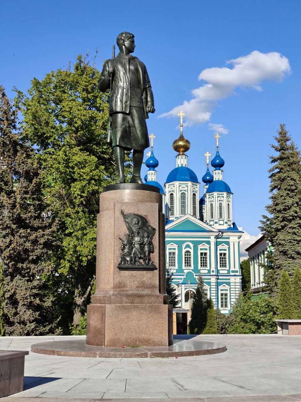 Тамбов
Показался симпатичным, чтобы в него вернуться
Через 11 лет Тамбову будет 400 лет. Вот тогда, наверное, и надо ехать
А сегодня по плану Липецк
#мыедемедемедем@positionnumberone | Сетка — социальная сеть от hh.ru