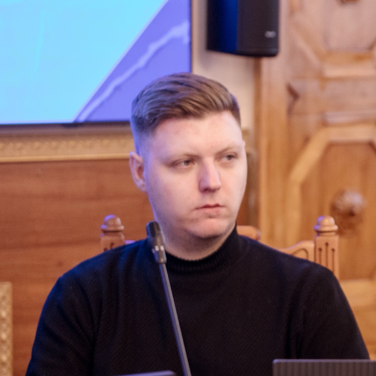 Виталий Столбовских