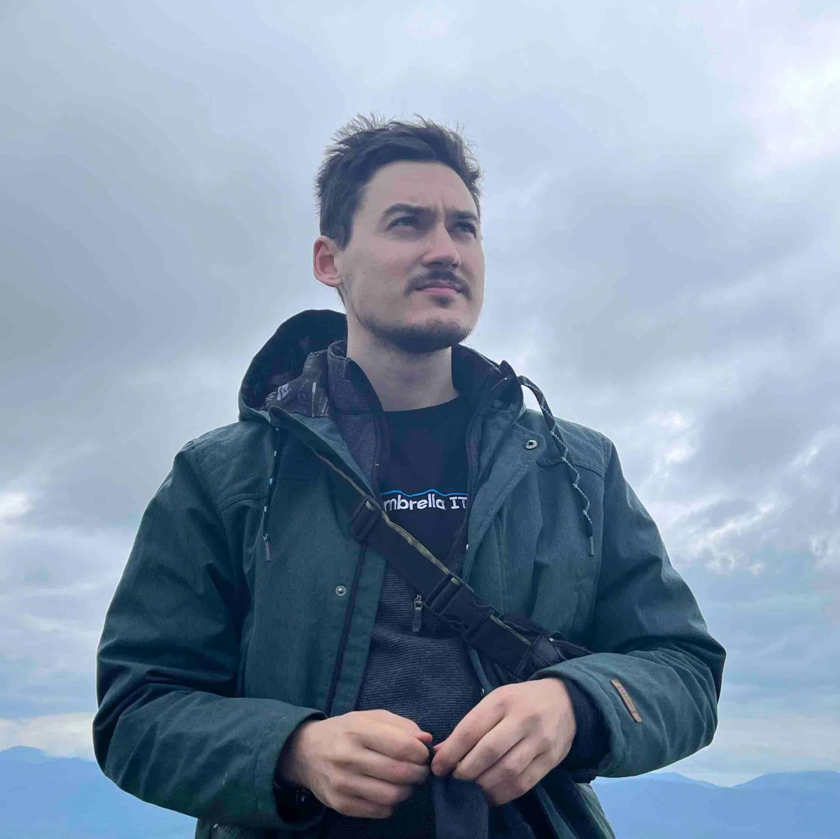 Александр Серков