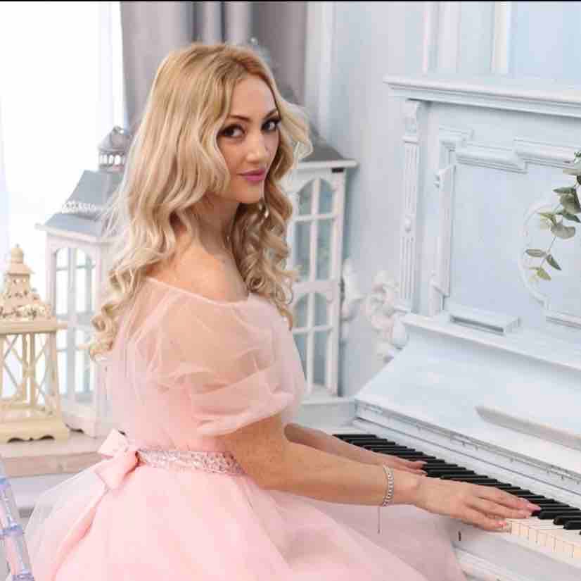 Oksana Gareeva | Сетка — социальная сеть от hh.ru