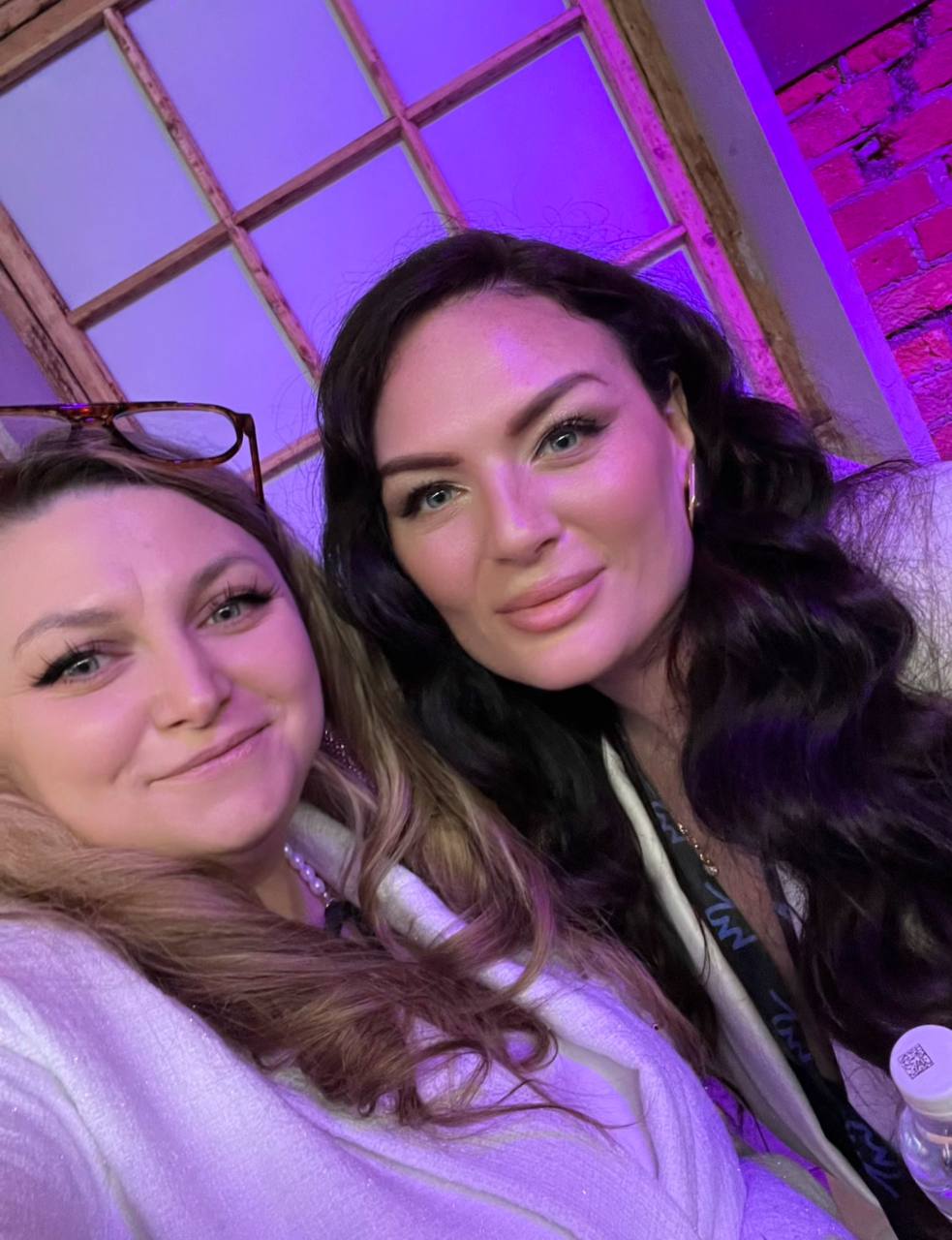 Сегодня я была на празднике дня рождения М2 — нам исполнилось 6 лет!
И это был действительно потрясающий праздник: столько родных лиц, тепла, музыки, невероятной атмосферы и искренних эмоций | Сетка — социальная сеть от hh.ru