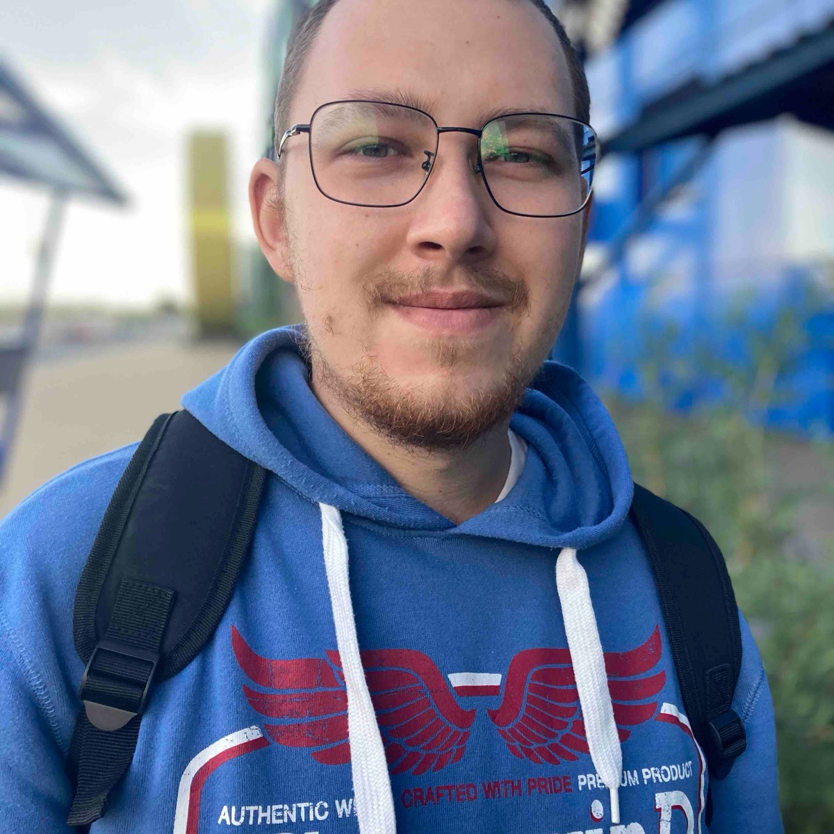 Александр Николаев