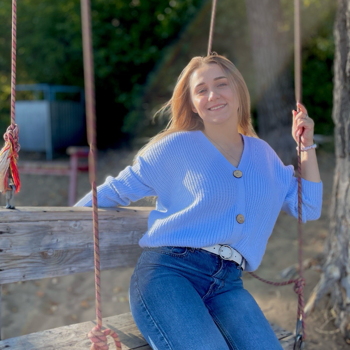 Алёна Белова | Сетка — социальная сеть от hh.ru