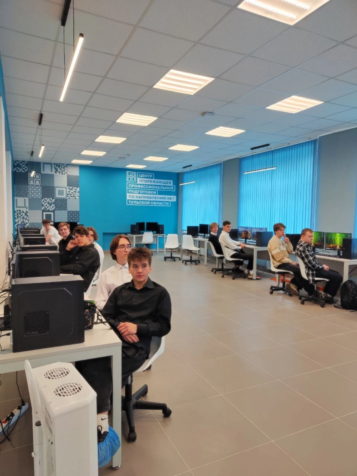 🚀 IT-стартапы Тульской области: смелые идеи и реальные перспективы
14 мая наш руководитель отдела по работе с персоналом Александра Радина погрузилась в мир студенческих инноваций на региональном круг... | Сетка — социальная сеть от hh.ru