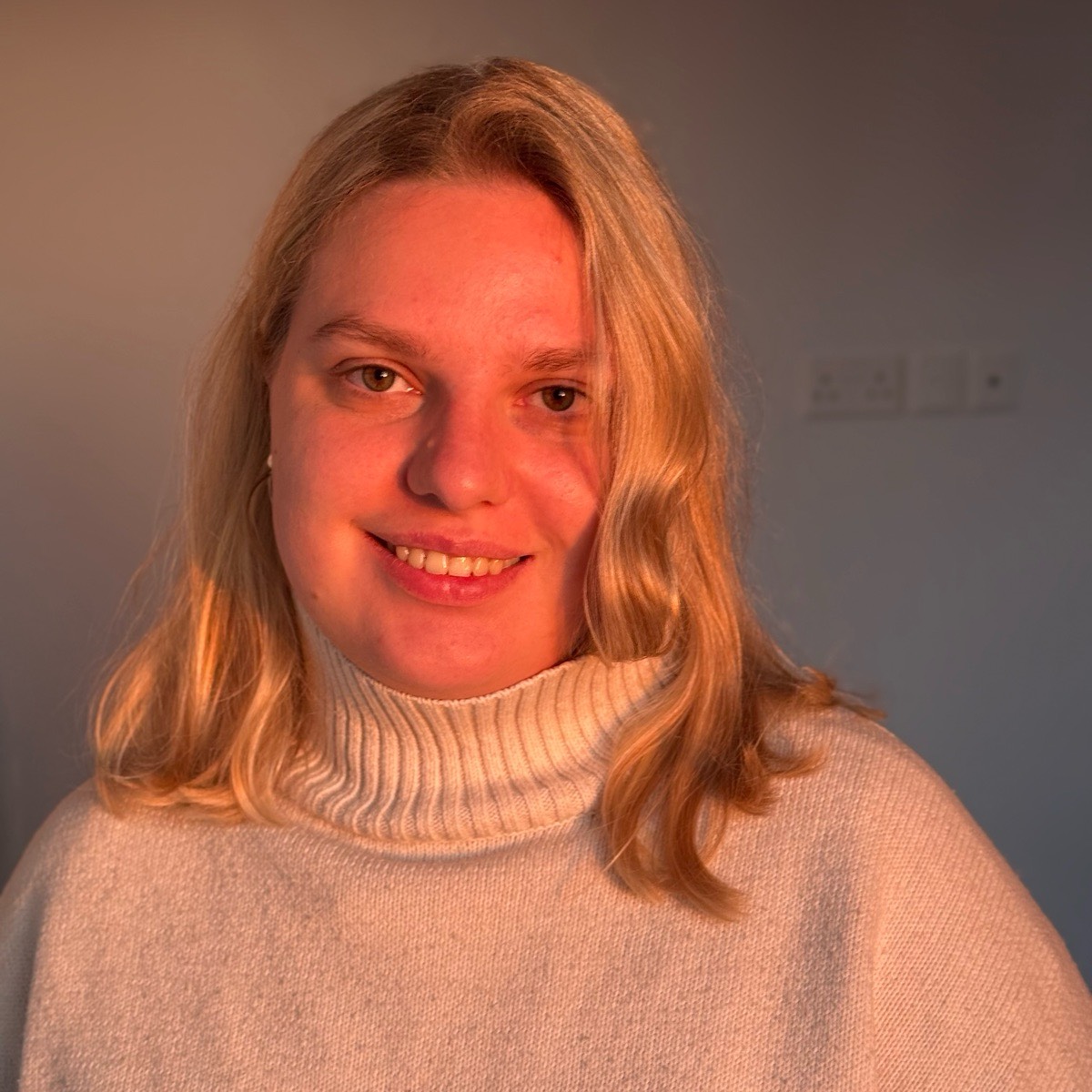 Александра Лавренко