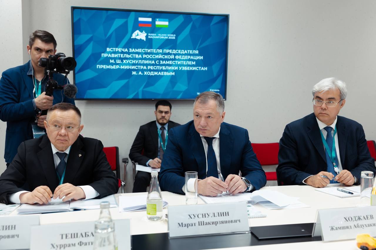 Глава Минстроя России Ирек Файзуллин принял участие в рабочей встрече вице-премьера РФ Марата Хуснуллина и Заместителя Премьер-министра Республики Узбекистан Жамшида Ходжаева
Отношения стран носят дру... | Сетка — социальная сеть от hh.ru