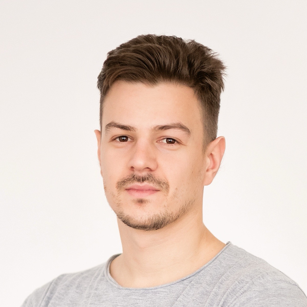 Александр Лапин