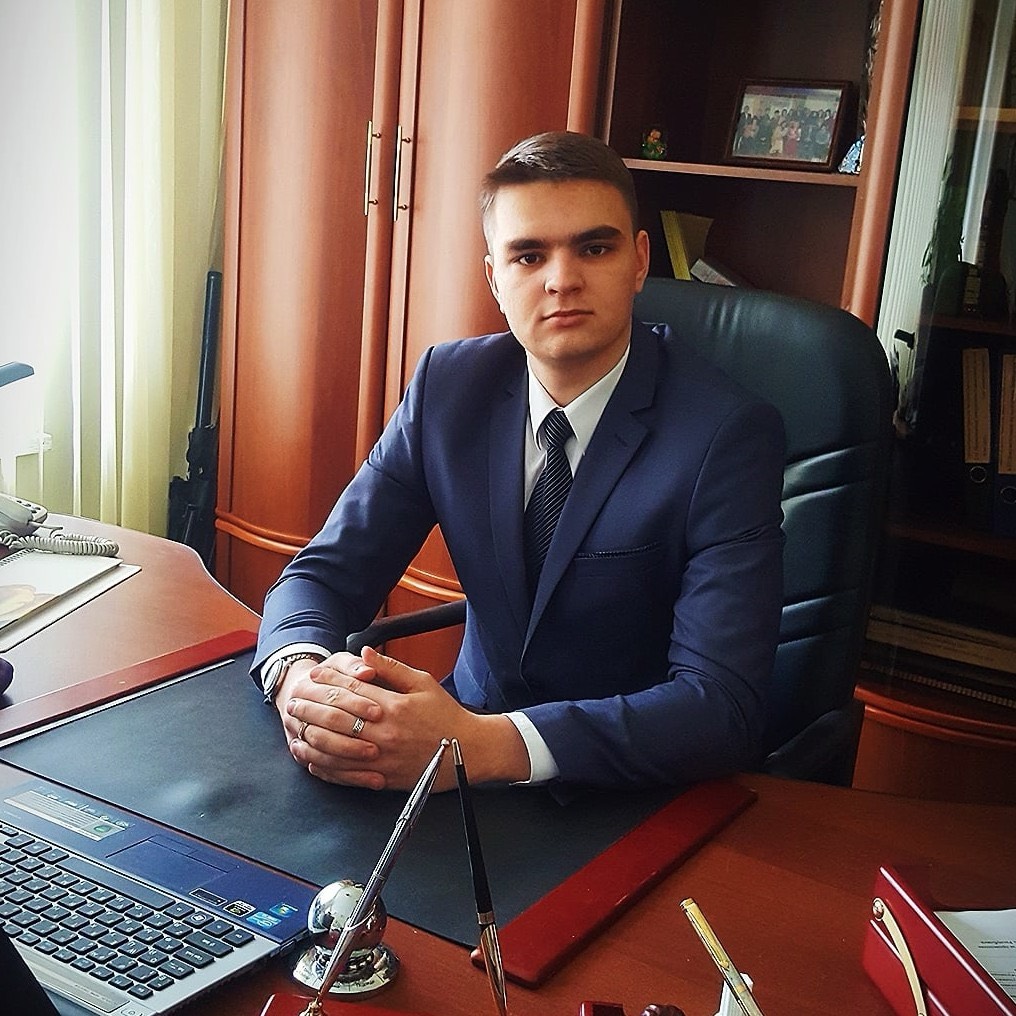Данил Семенютин