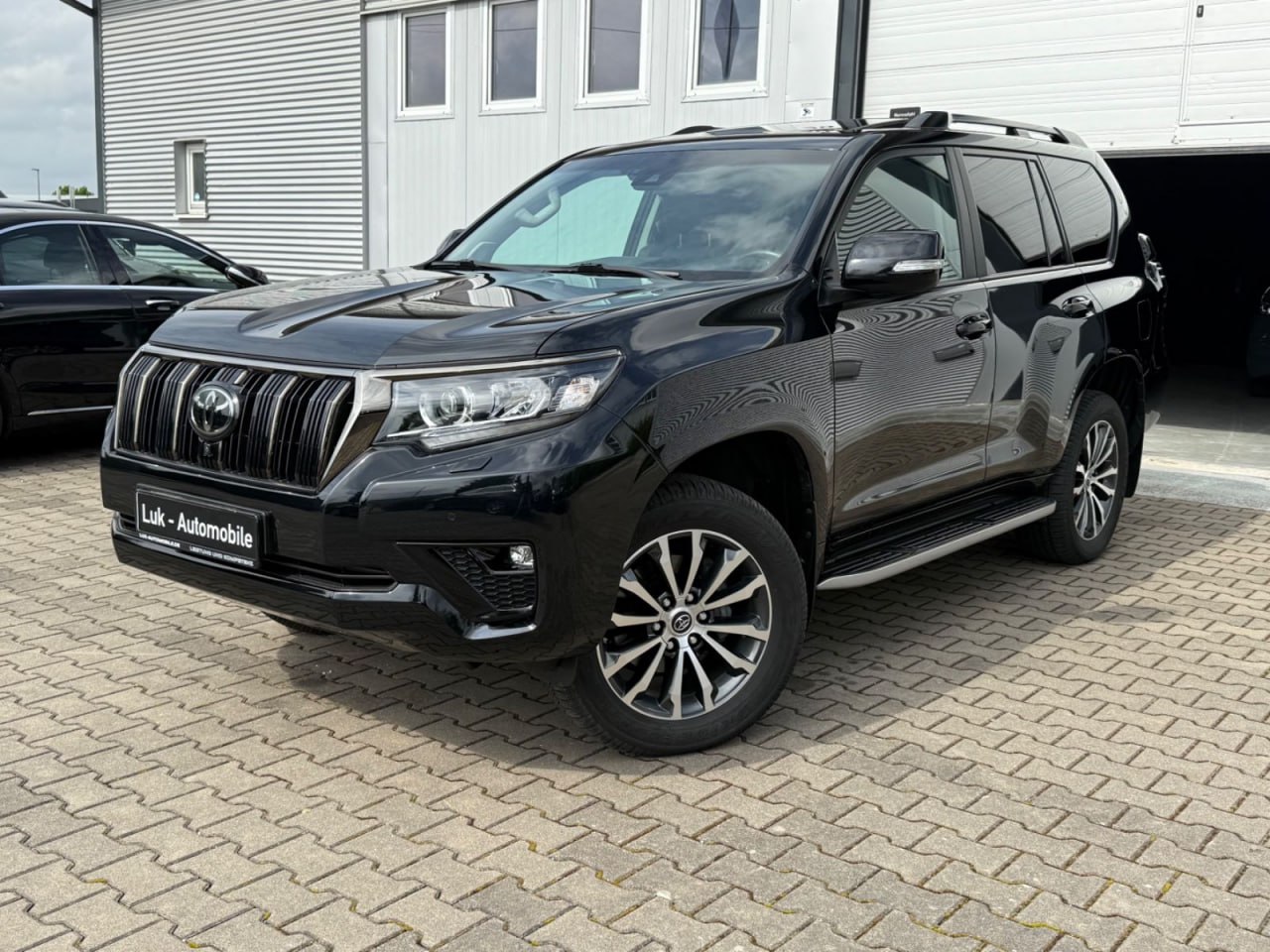 ❤️ Один из бестселлеров нашего рынка — Land Cruiser Prado
Пробег — 55.000 км
Год выпуска — 2023
Двигатель — дизель 2.8 л, 204 л | Сетка — социальная сеть от hh.ru