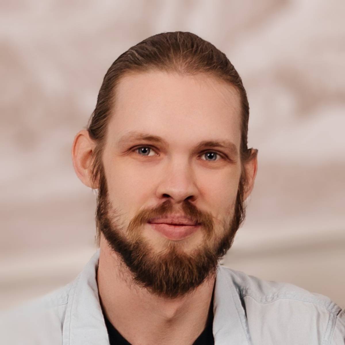 Михаил Капралин