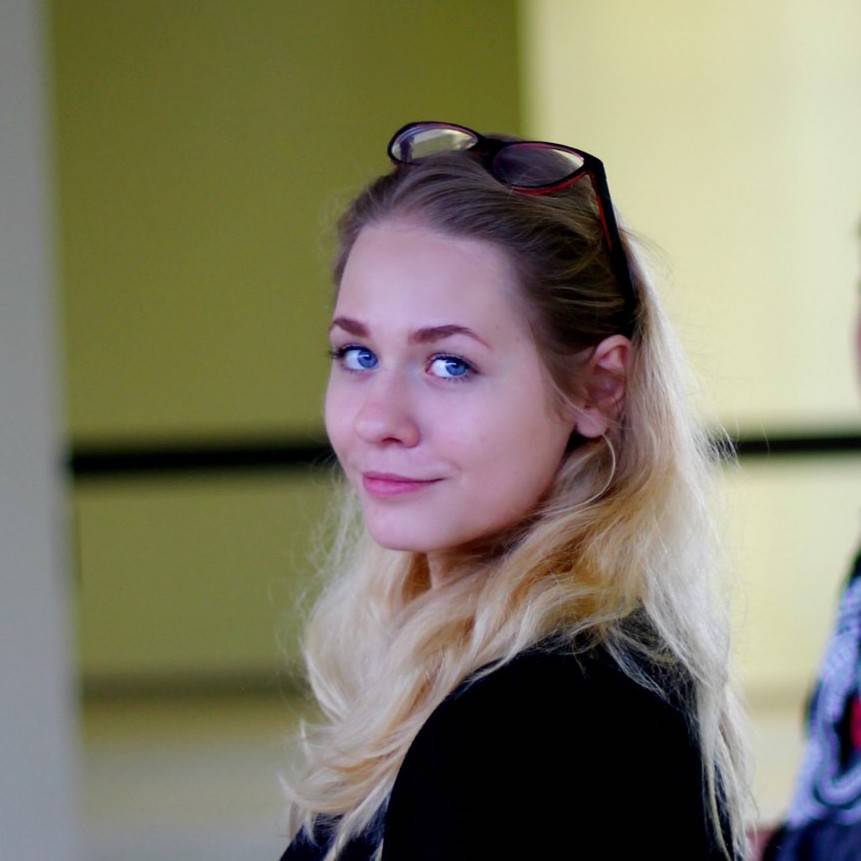 Алина Гирон